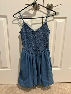 Denim Blue Smocked Bubble Hem Dress NWOT American Eagle Size S